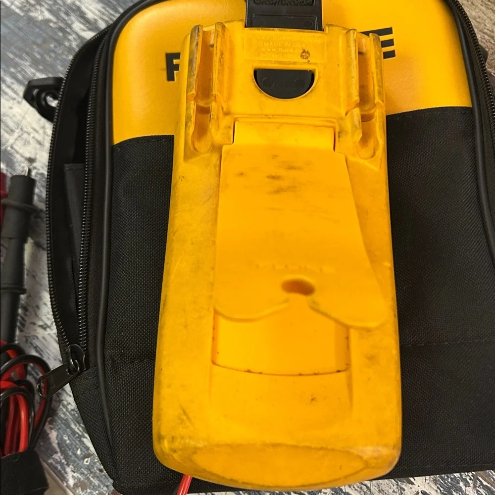 Fluke 87V True RMS Multimeter - Picture 4 of 6